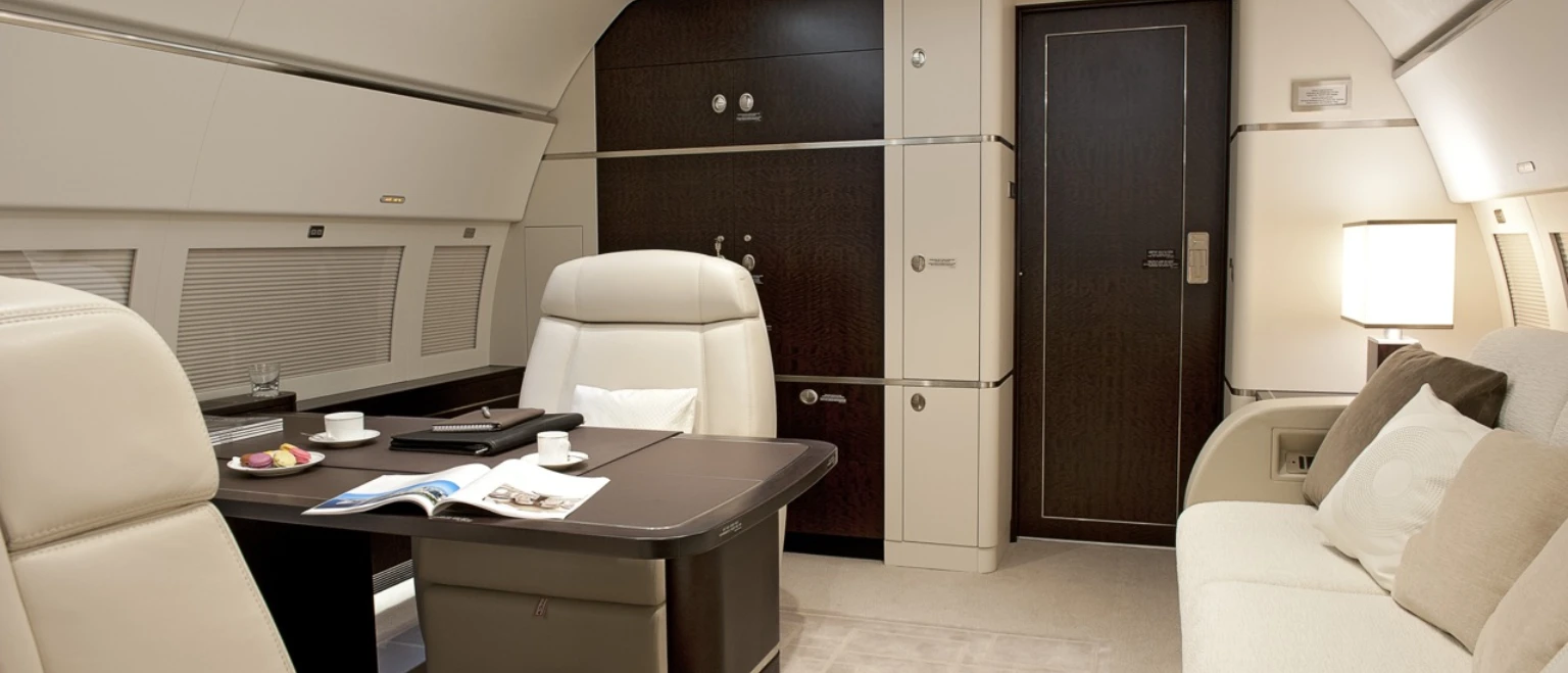 plane-is-runway-with-words-private-jet-front-1-1-1-8 (1)