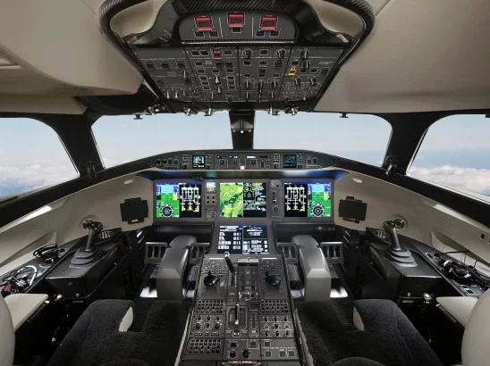 1-G7500-FLIGHTDECK-r2oqxgw8kmefl0e2j838w5hid05vbjrsoo92sypjic