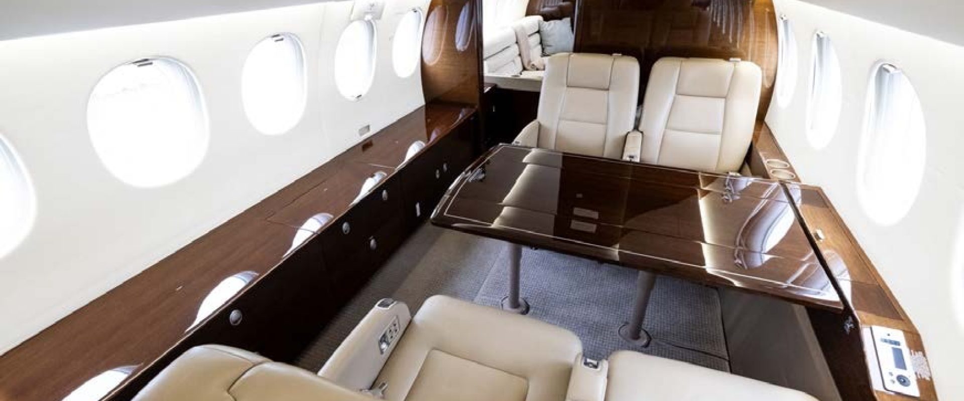 F7X MID CABIN