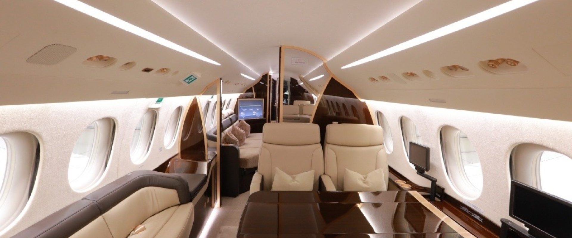 F8X MID CABIN