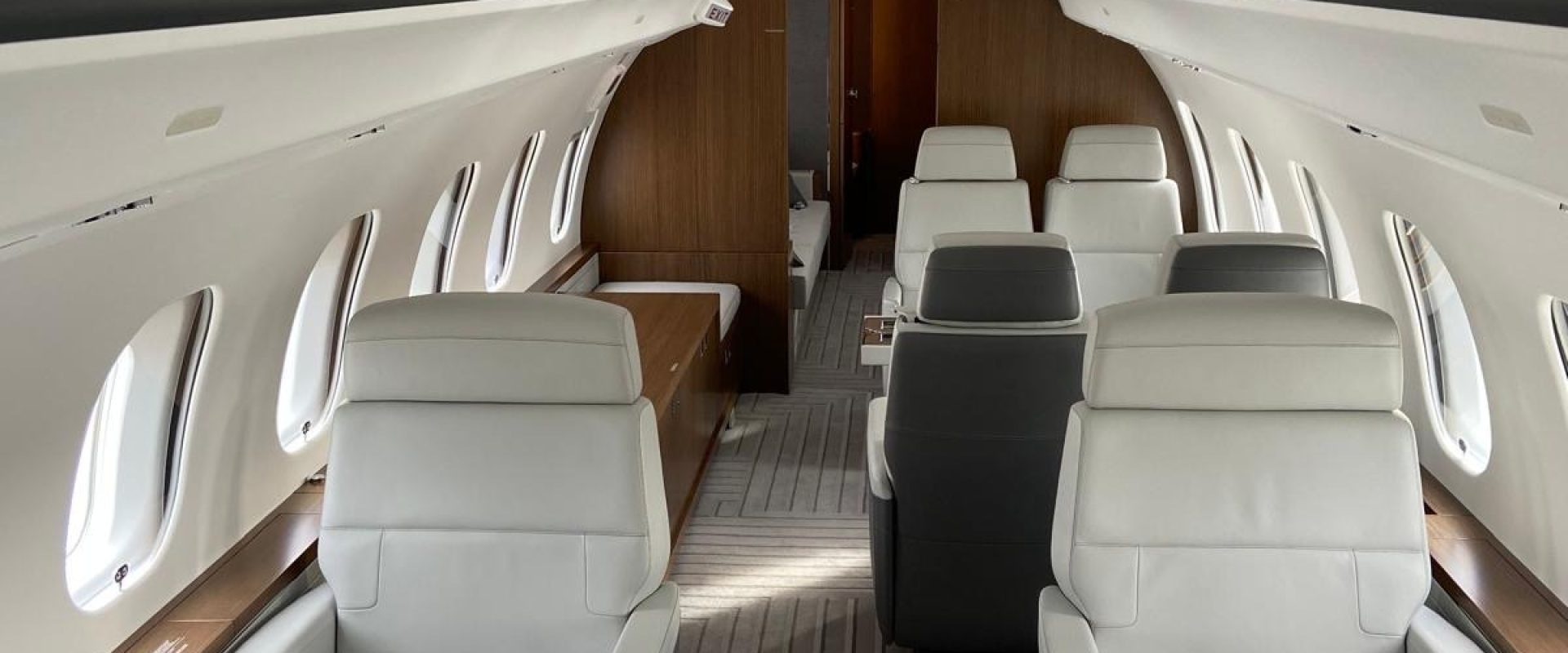 G6000 FWD CABIN
