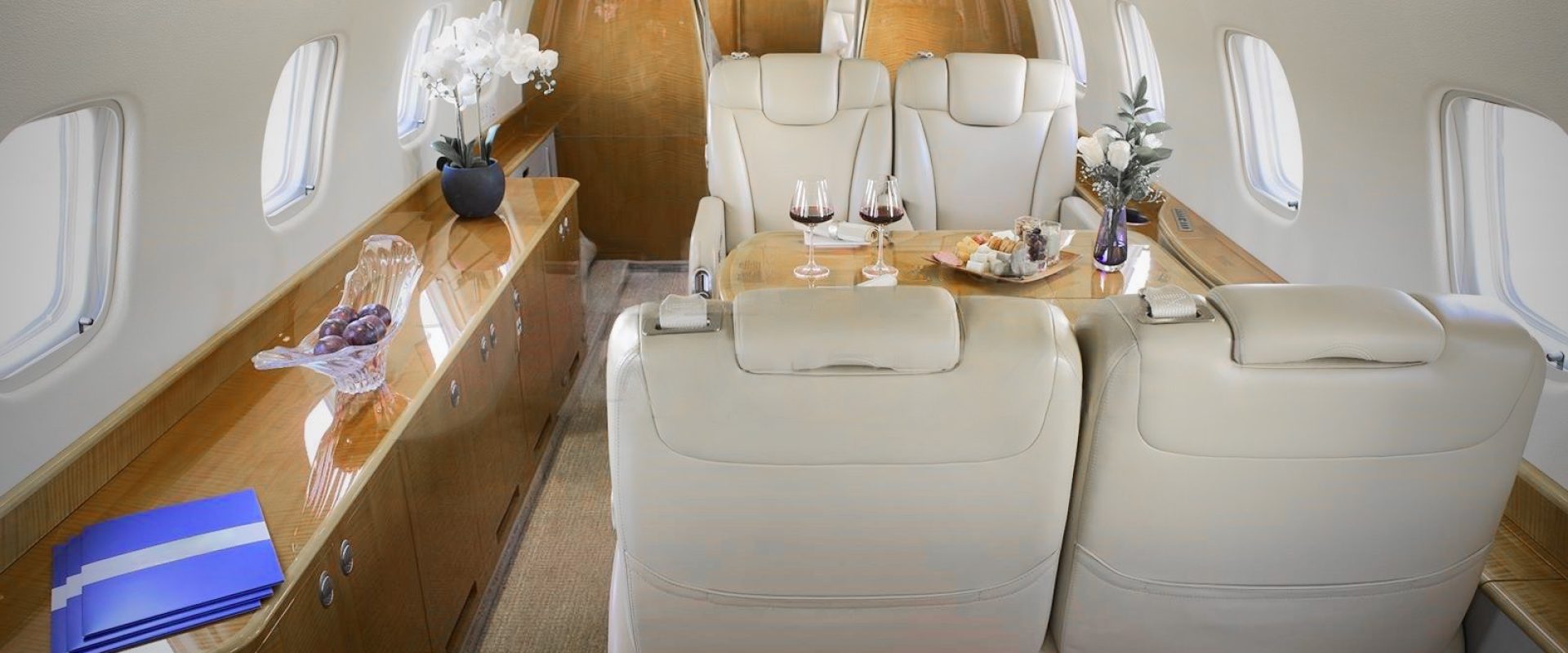 L650 MID CABIN